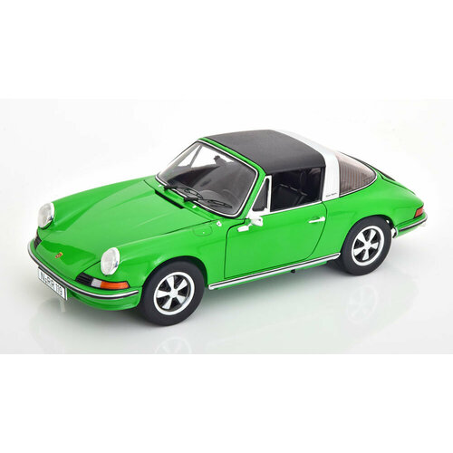 Porsche 911 s targa green