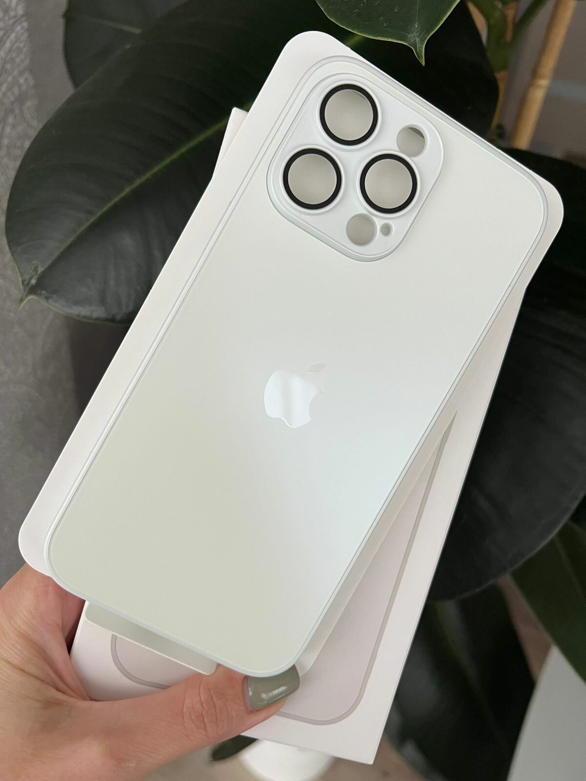 Чехол матовый AG Glass IPhone 15 Pro Logo Белый c защитой на линзах