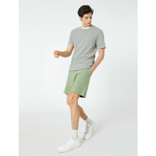 фото Шорты koton, размер 52, зеленый