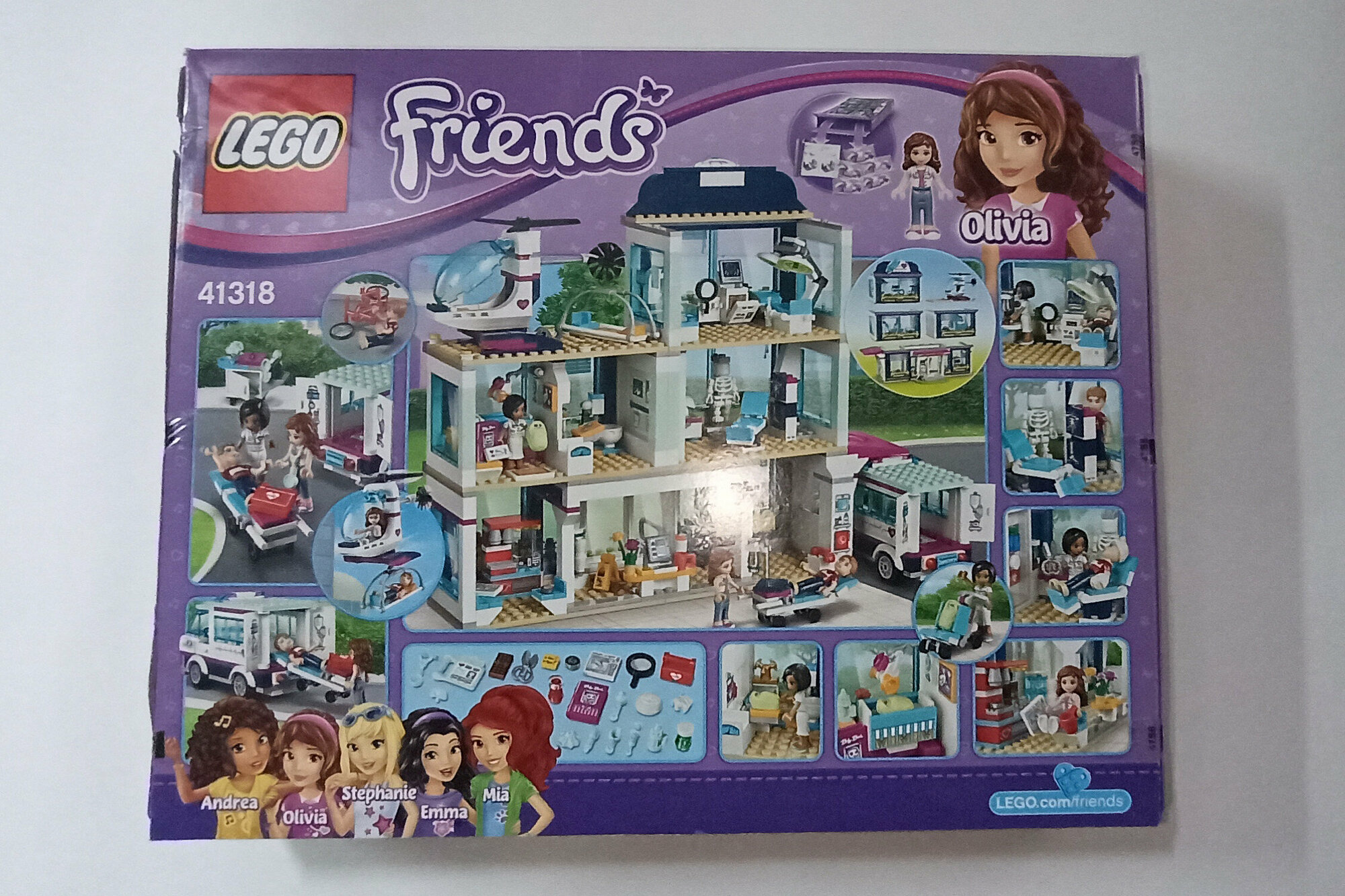 LEGO Friends Клиника Хартлейк-Сити