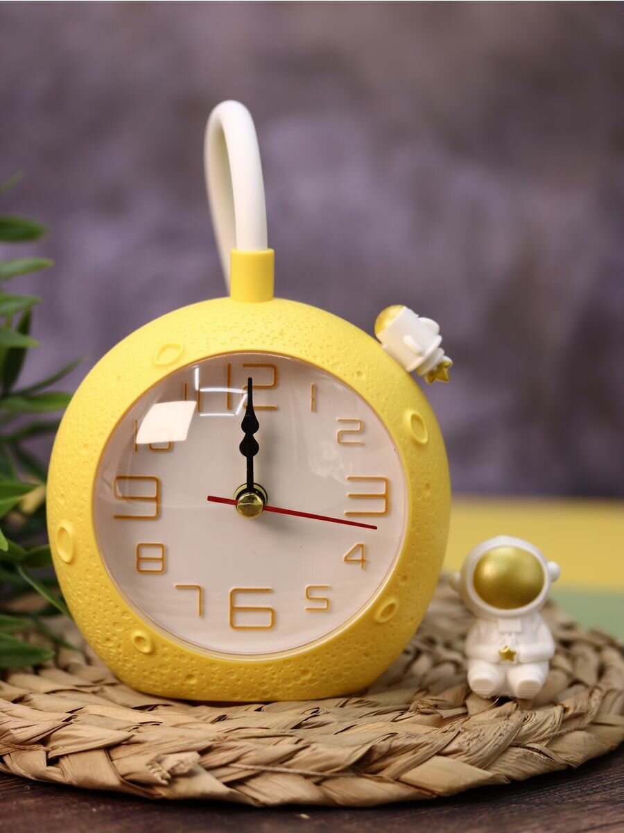 Часы настольные с будильником Moonlight Alarm Clock