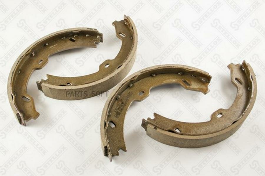 STELLOX Колодки стоян. тормоза MERCEDES W211/W221/R230/C219 01