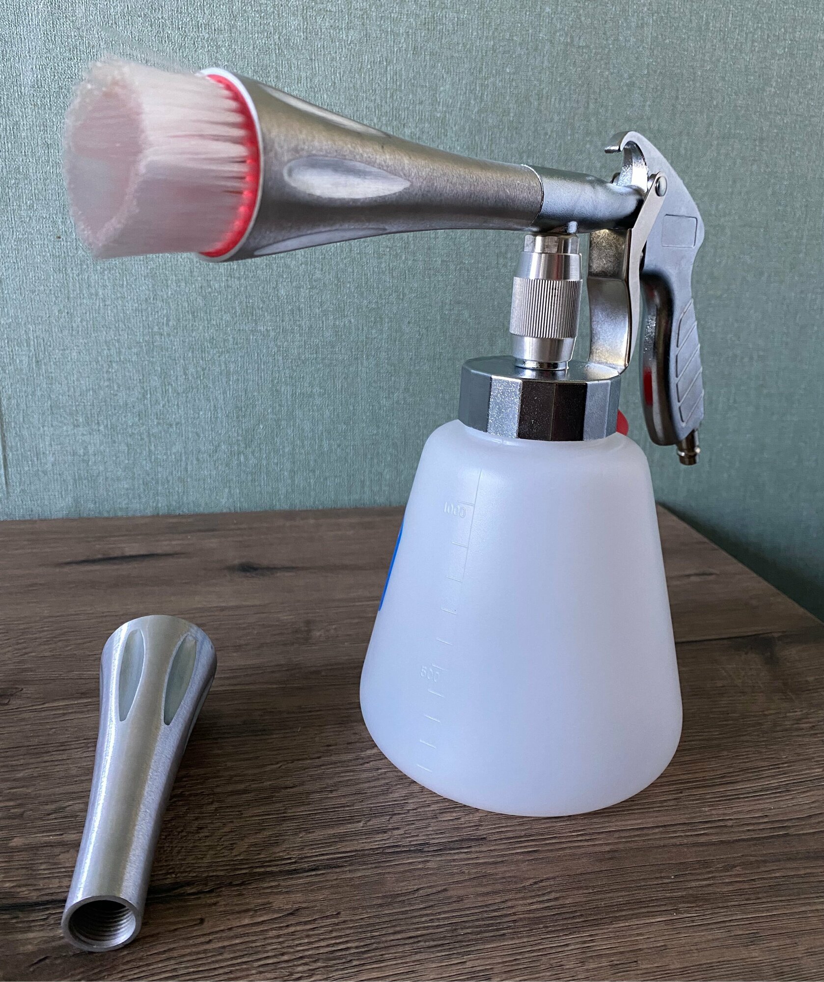 Изображение Аппарат для химчистки салона автомобиля Торнадор с металлическим подшипником / Чистящий пистолет Tornador