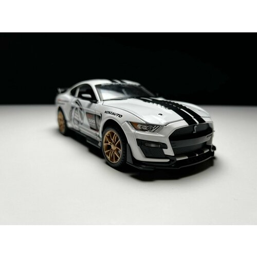 Машинка металлическая Ford Mustang Shelby 1:24, Коллекционная модель для взрослых, Игрушечный автомобиль с звуковыми и световыми эффектами для детей металлическая машинка ford mustang shelby gt500 1 24