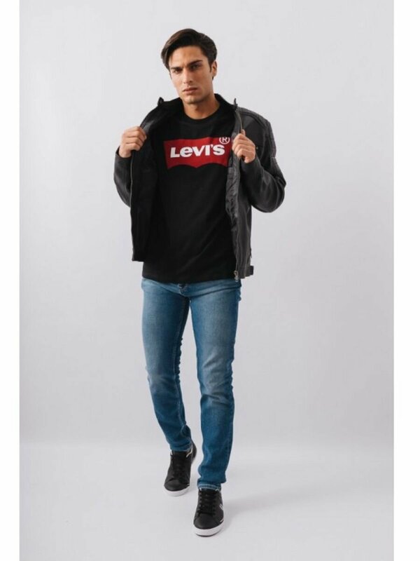 Футболка Levi's