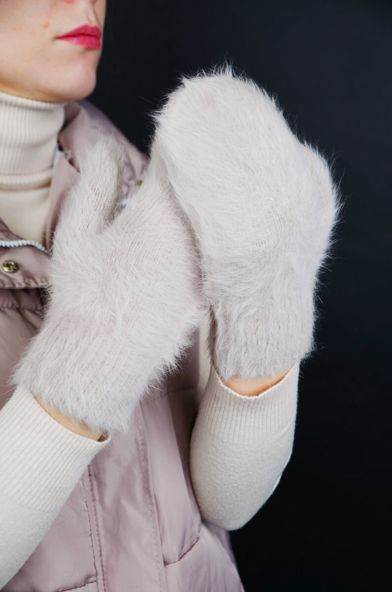 фото Варежки ангора