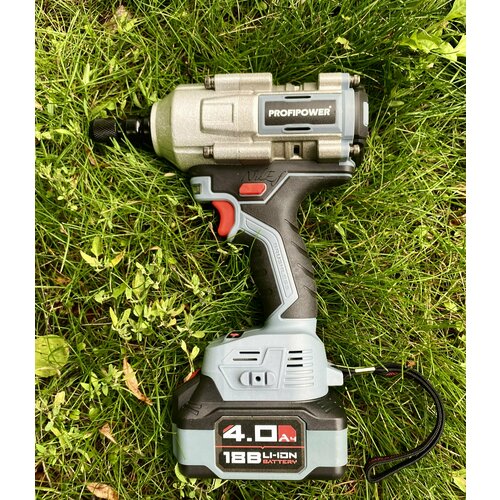 Бесщеточный аккумуляторный ударный гайковерт крутящий момент 900Нм 18В 4Ач 3500 обмин 1439900₽