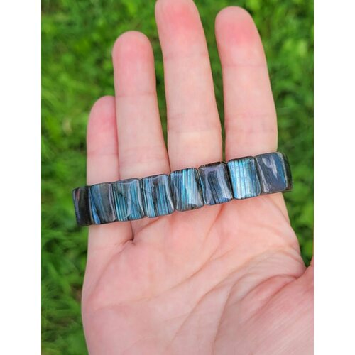 браслет из натурального лабрадорита Браслет, размер 17.5 см, диаметр 5.6 см, черный, синий