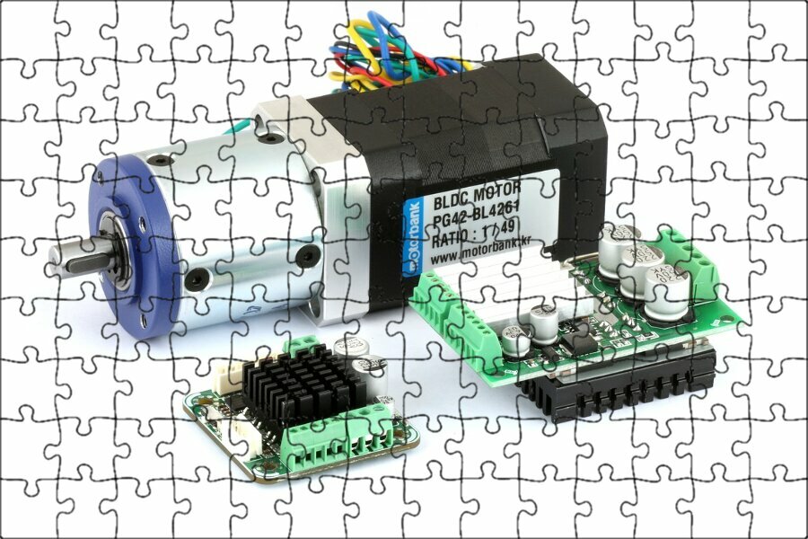 Магнитный пазл "Планетарный редуктор бесщеточный двигатель, контроллер бесщеточный, водитель вентильным" на холодильник 27 x 18 см.