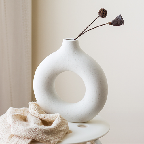 Керамическая ваза в скандинавском стиле настольная