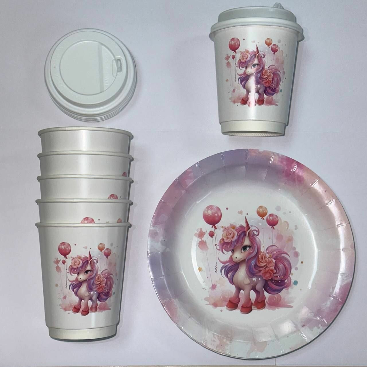 Набор одноразовой посуды - 6 стаканов 270 мл+6 тарелок (диаметр 180мм)+6 крышек, бумажные двухслойные; для горячих и холодных напитков; для праздника