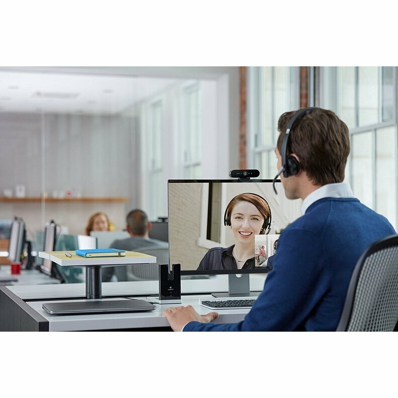 Веб-камера Logitech Brio Ultra HD Pro — фото 15