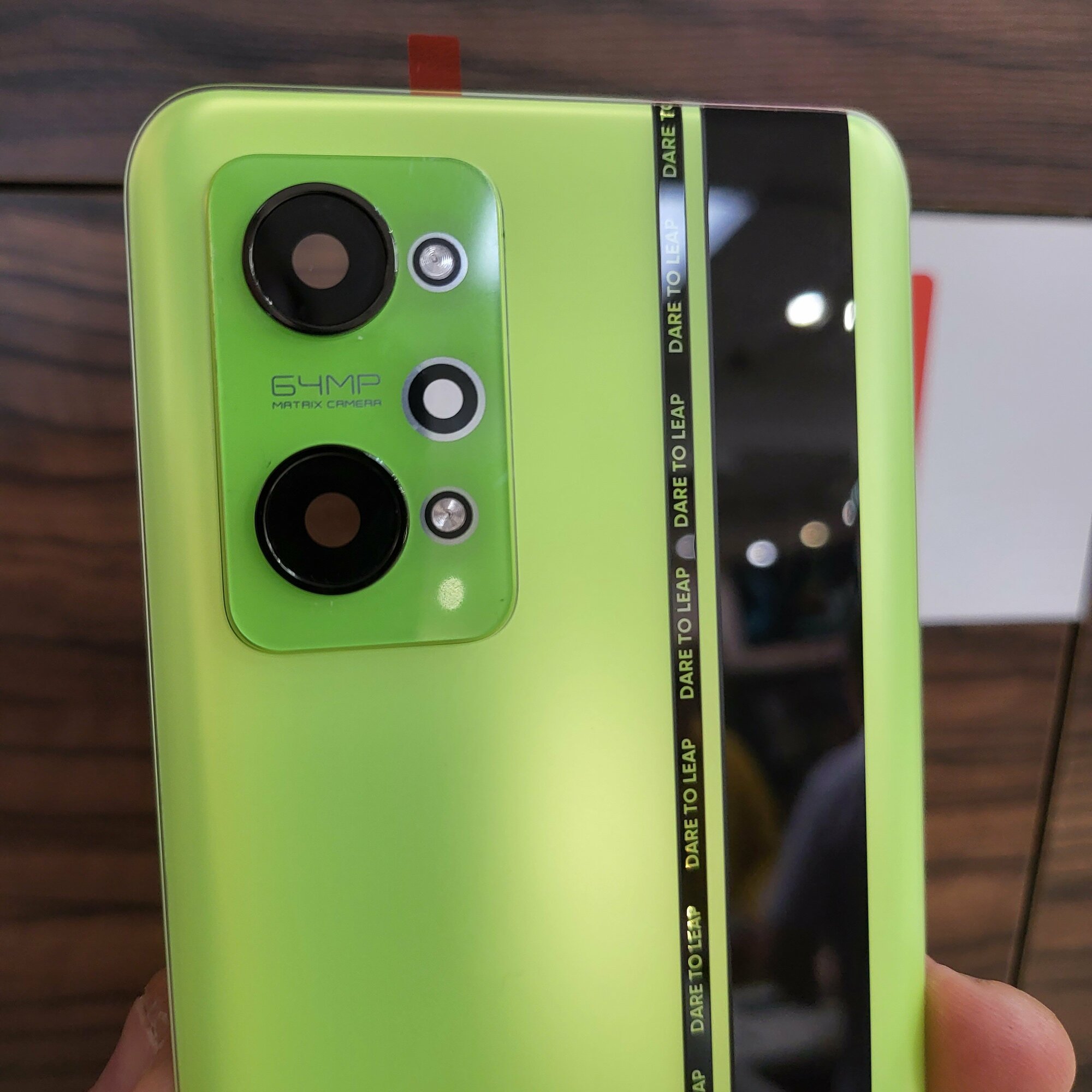 Крышка для Realme GT Neo2 оригинальная (заднее стекло) цвет: зелёный — фото 2