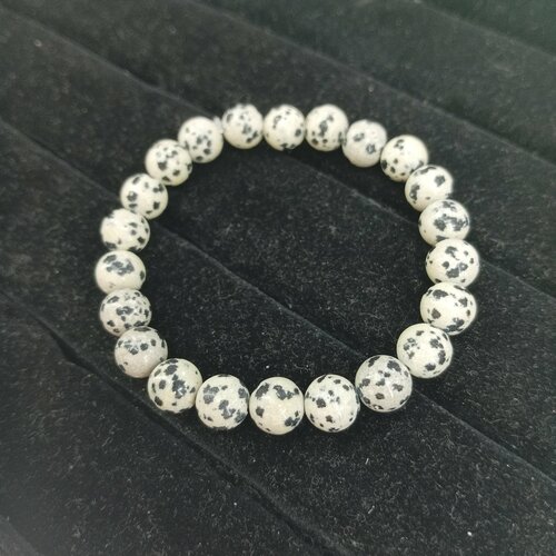 фото Браслет, яшма, размер 22 см, диаметр 6.8 см, белый, черный уральские камни