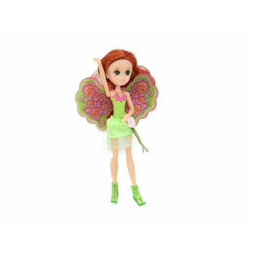 У куклы наряд лесной феи и очаровательные крылья бабочки.