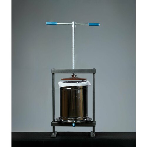 Пресс винтовой Вилен 20 литров 1340000₽