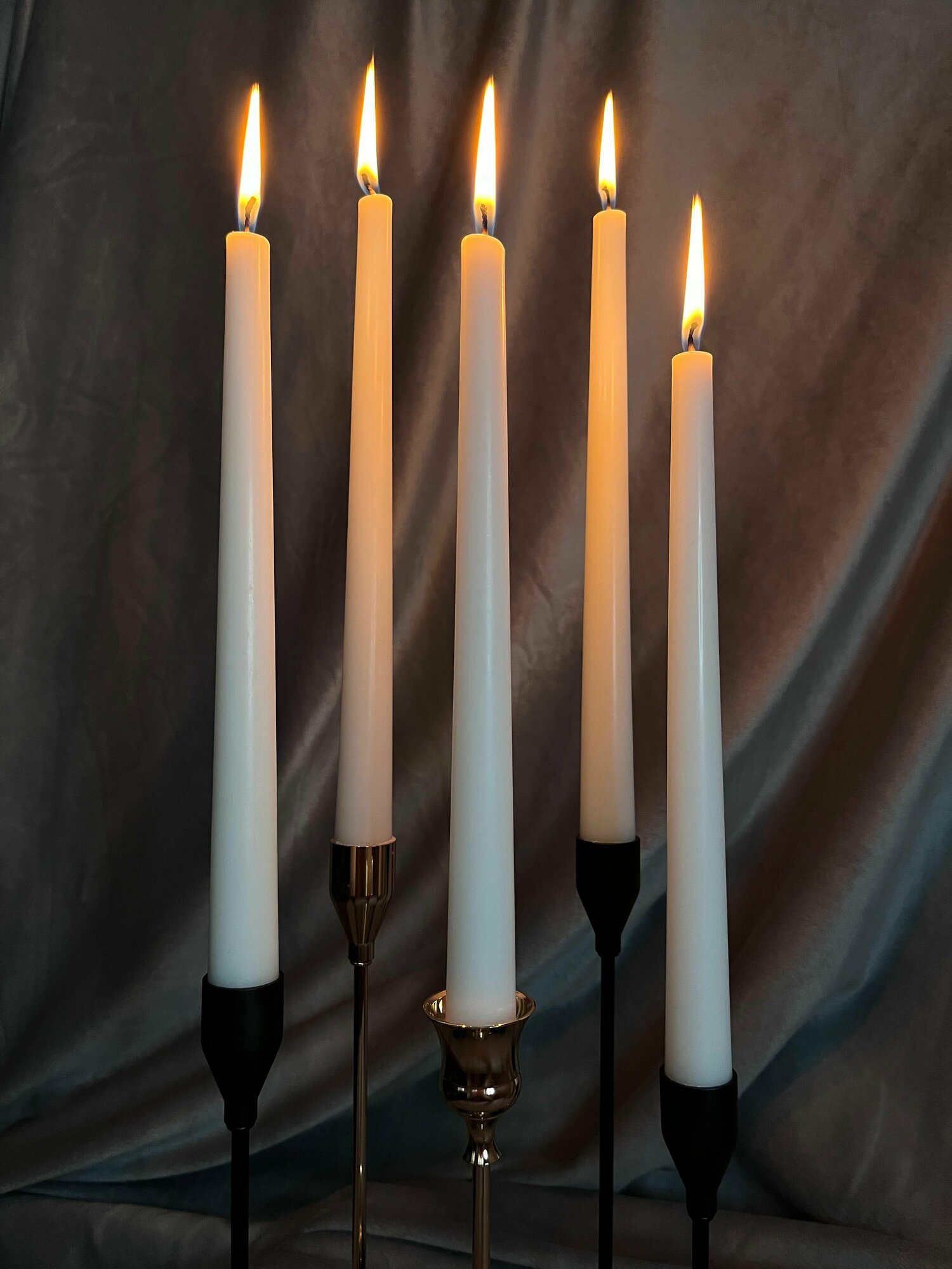 Набор конических свечей "Monday" (25.5x2.2 см, 3 шт.) ручной работы. Декоративные свечи белого цвета.