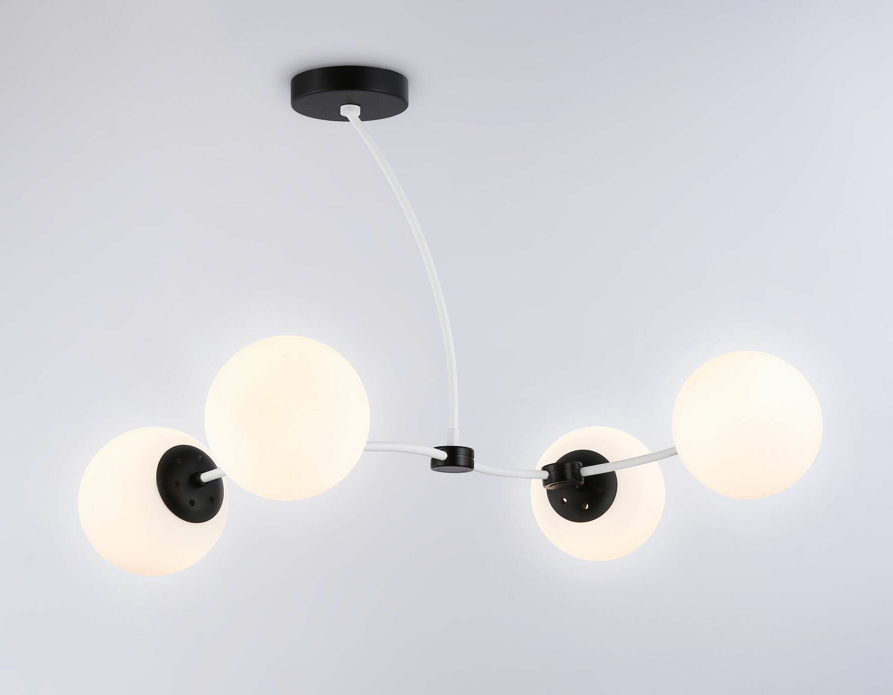 Подвесной светильник Ambrella Light Modern TR2542/4 WH/BK белый/черный E27/4 max 60W 700*450*450