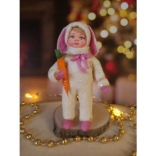 Ватная игрушка на елку "Зайка" в стиле ретро. Высота 12 см. Ручная работа белый, розовый