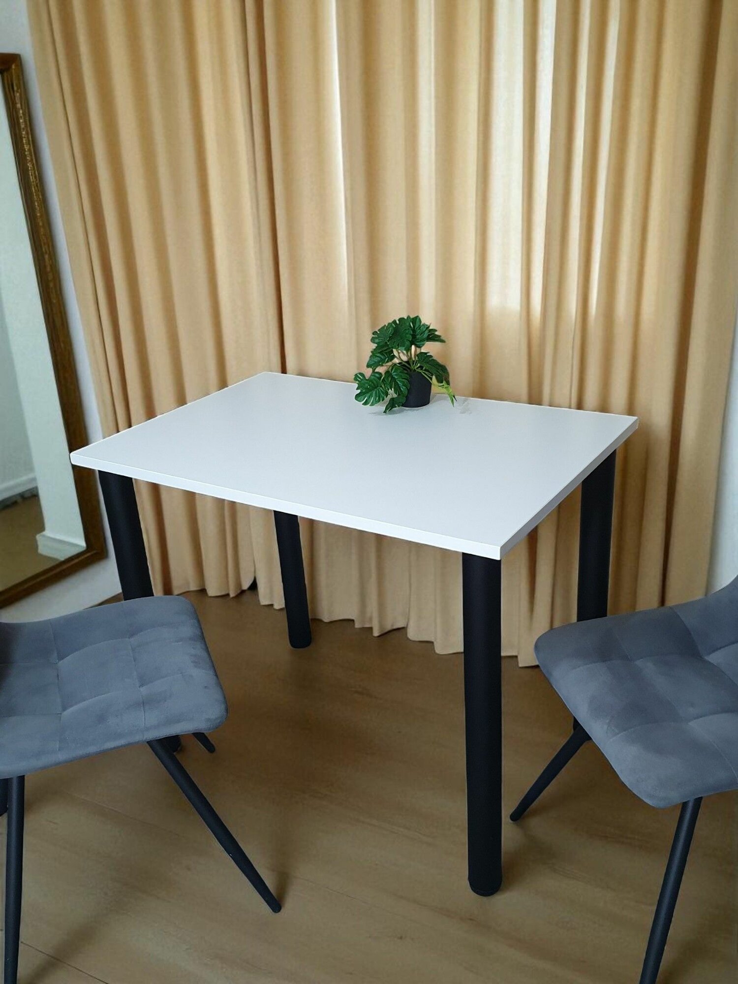 Стол обеденный/ цвет Белый, 90*60 см. Ножки черные.