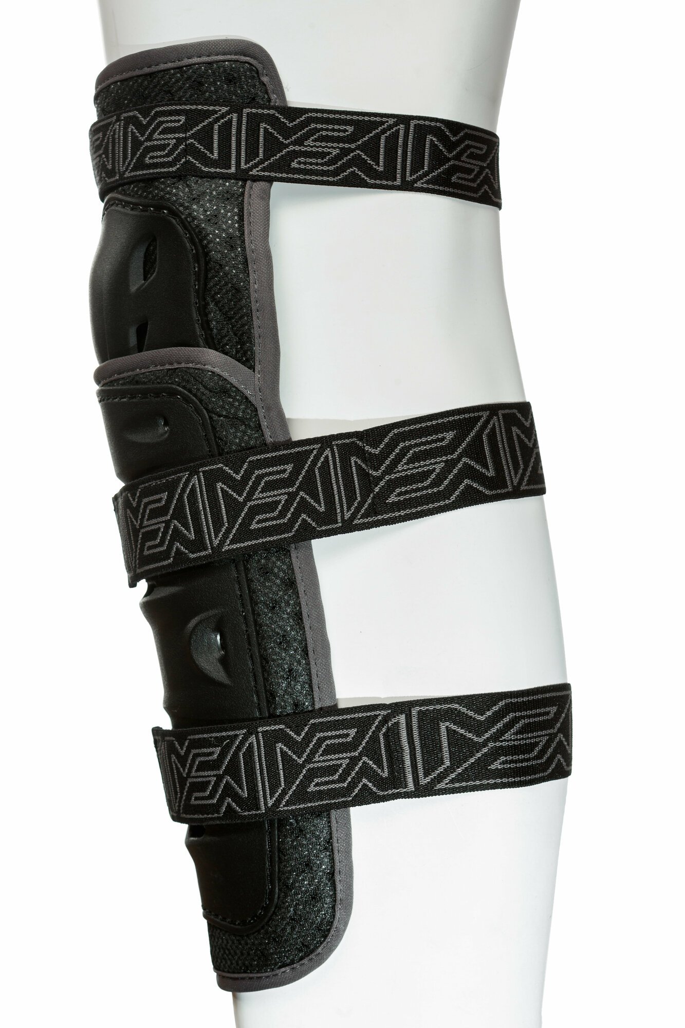 Защита коленей (наколенники) Steadfast (MOTEQ арт M16807) черный размер ONE SIZE