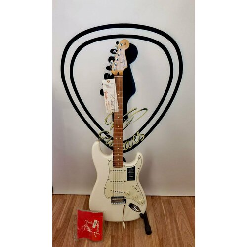 Fender Player Stratocaster PF Polar White электрогитара fender player strat hss mn 3ts