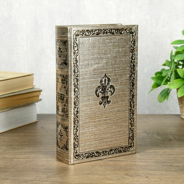 фото Сейф-книга дерево кожзам "Королевская эмблема" 21х13х5 см