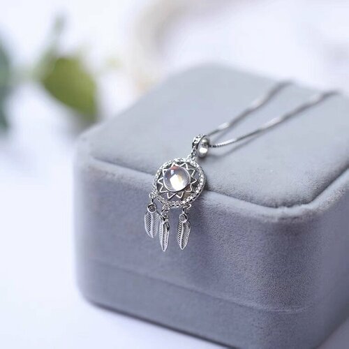 Колье MJ - Marjatta Jewelry Похититель снов, лунный камень, циркон, длина 45 см, мультиколор, серебряный