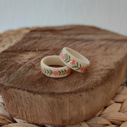 Кольцо, белый