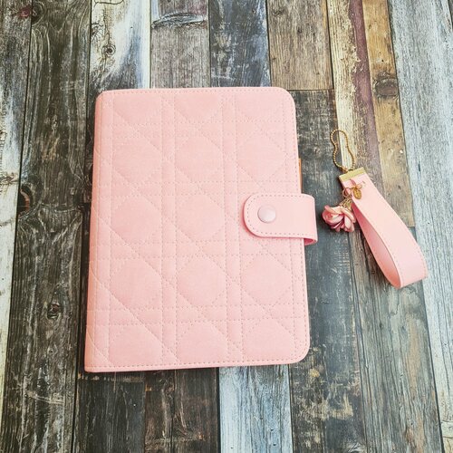Ежедневник формата С6+ (А6+) ручной работы, блокнот для записей розовый, ручная стежка