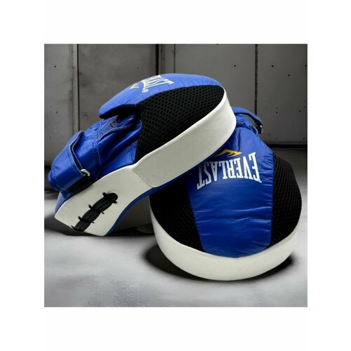 Лапа боксерская для отработки ударов, изогнутая для тренировок Everlast лапа боксерские для единоборств для отработки ударов изогнутая форма цв красный