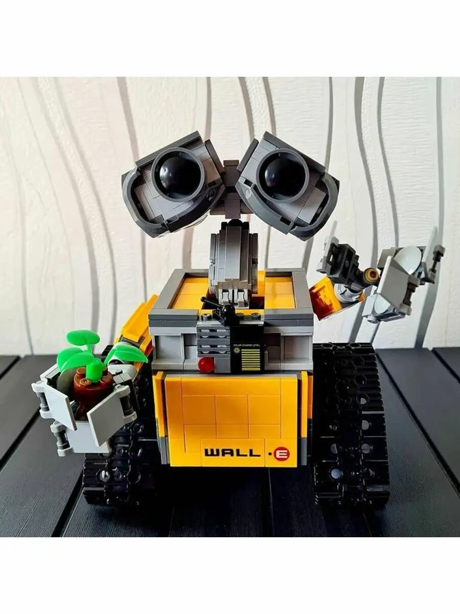 Конструктор Робот валл-и, 687 деталей