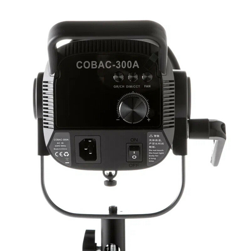Светодиодный осветитель 300Вт 3200-5600К Fotokvant COBAC-300A LED