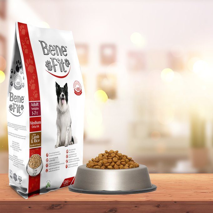 Сухой корм для взрослых собак средних пород Benefit с ягенком и рисом 2,5 кг