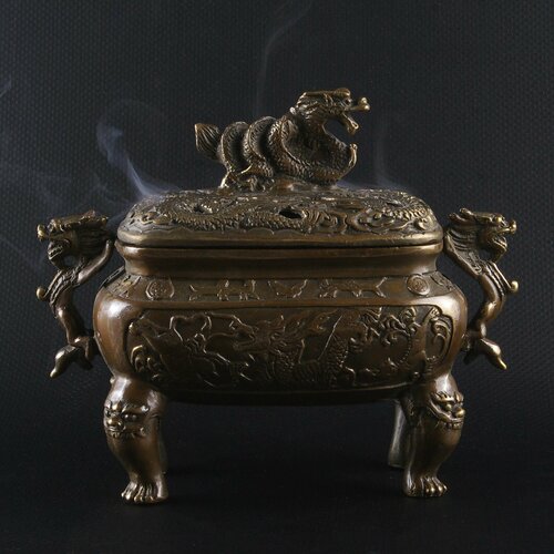 Курительница для благовоний Мифический дракон. Бронза, прочеканка. Китай, первая половина XX века курительница для благовоний нефрит керамика металл китай конец xx века