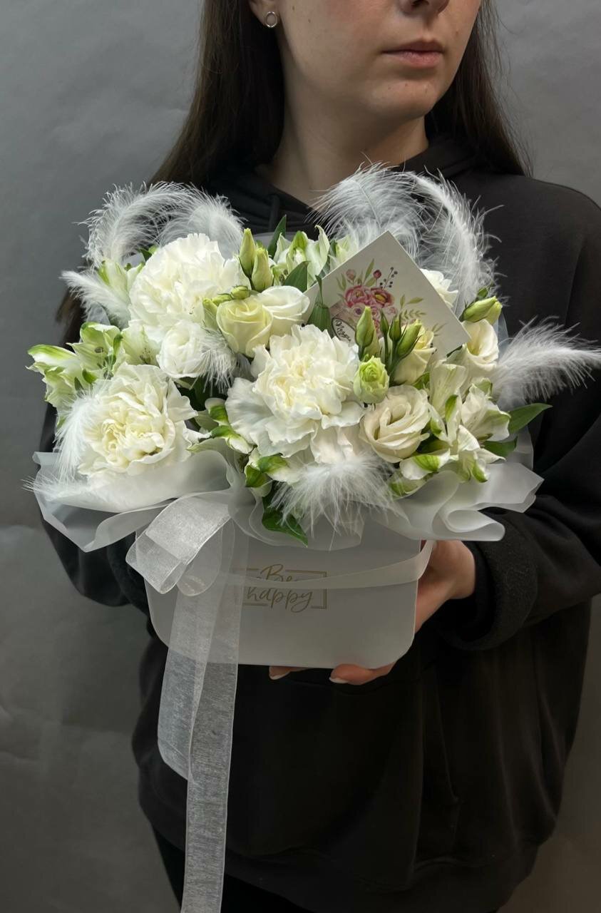 Коробка С эустомой И диантусом от "Story_flowers"