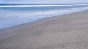 Картина на холсте 60x110 LinxOne "Пляж, горизонт, песок, побережье, море" интерьерная для дома / на стену / на кухню / с подрамником