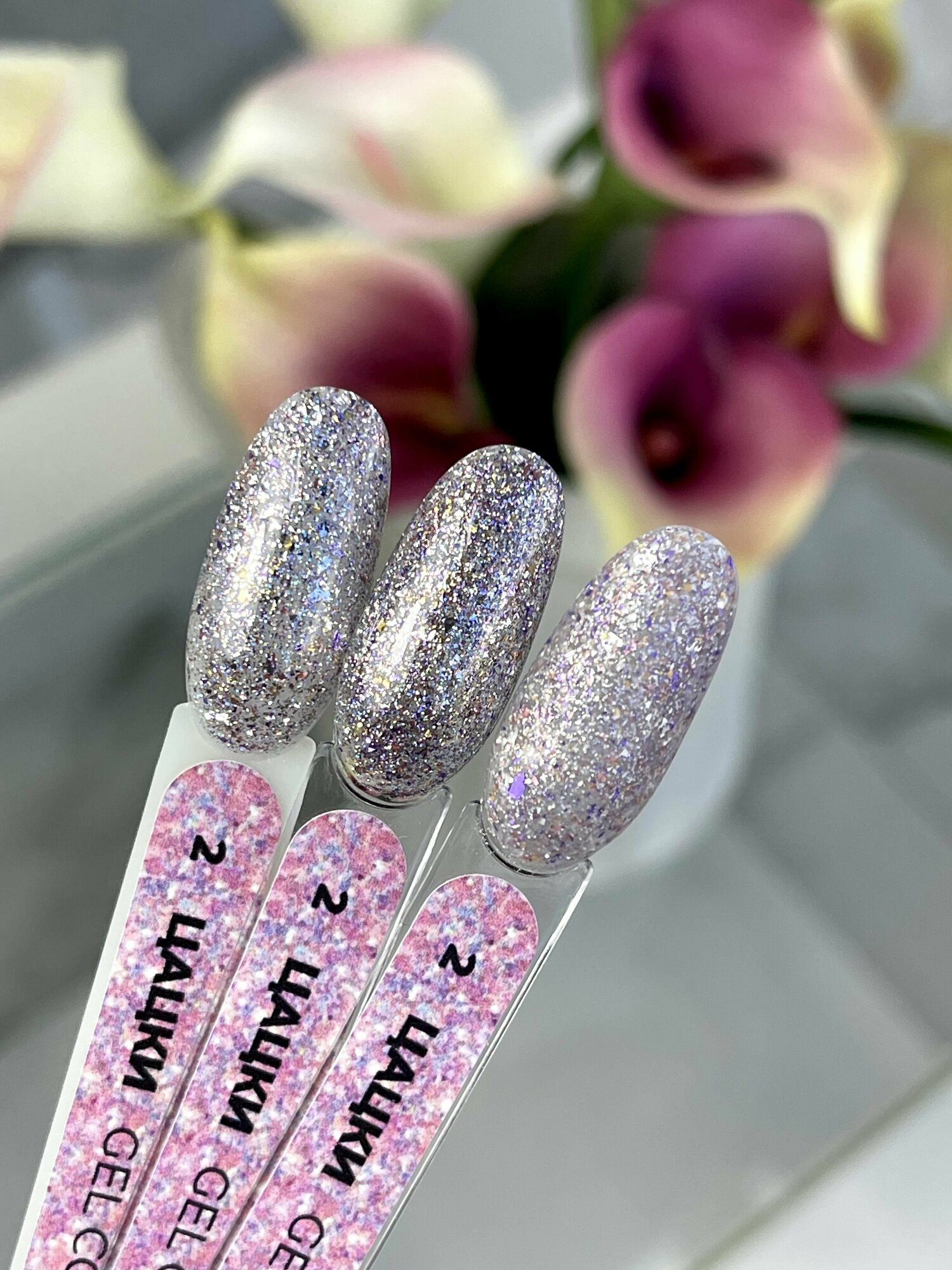Цацки gel color. Гель лак для ногтей для маникюра и педикюра. Оттенок 2.