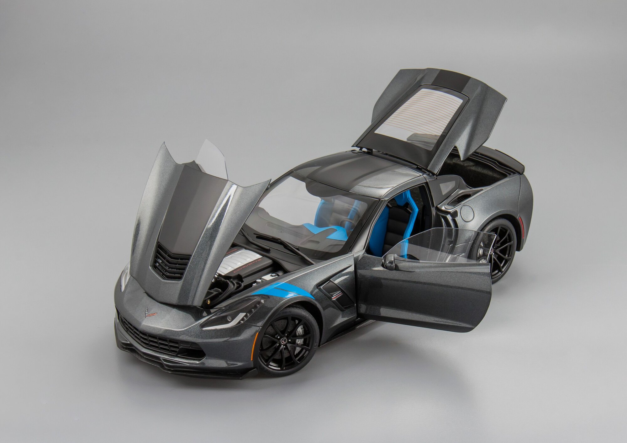 Коллекционная масштабная модель 1:18 Chevrolet Corvette C7 Grand Sport - 2017 от AUTOart — фото 1