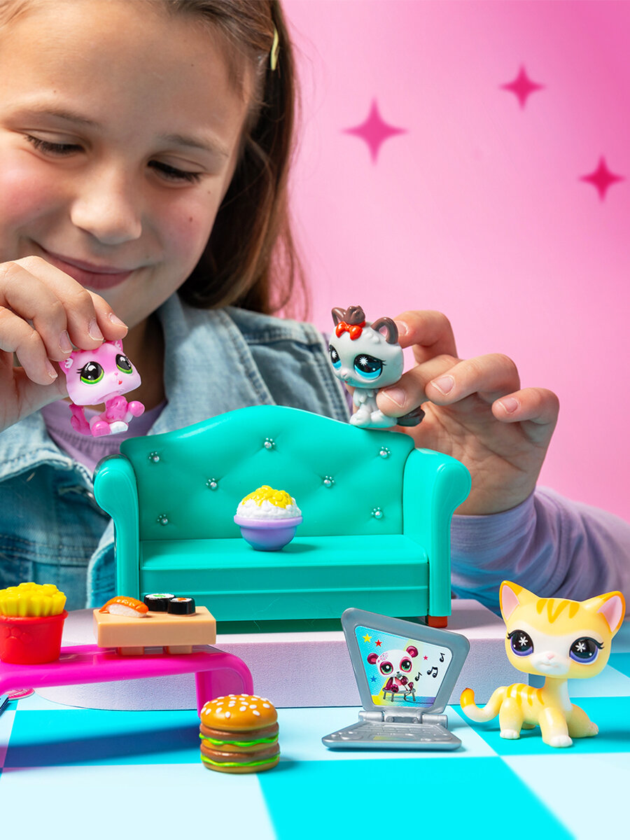Игровой набор Littlest Pet Shop "Обед с друзьями", три фигурки животных с аксессуарами, 00636_LPS — фото 1