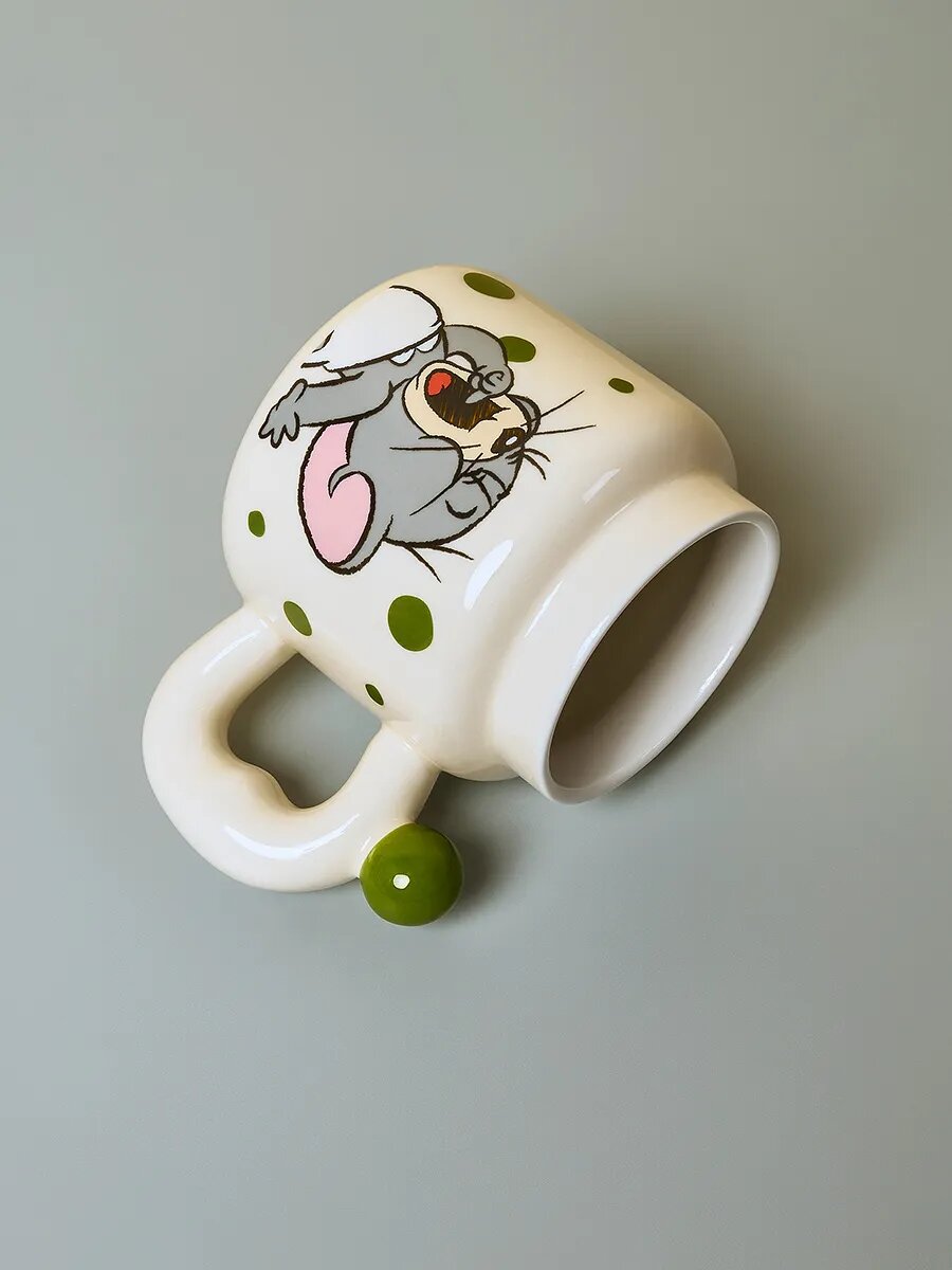 Кружка от бренда "Тепло в руках" - "Том и Джерри", керамическая, с крышкой, фигурная, зеленая — фото 1