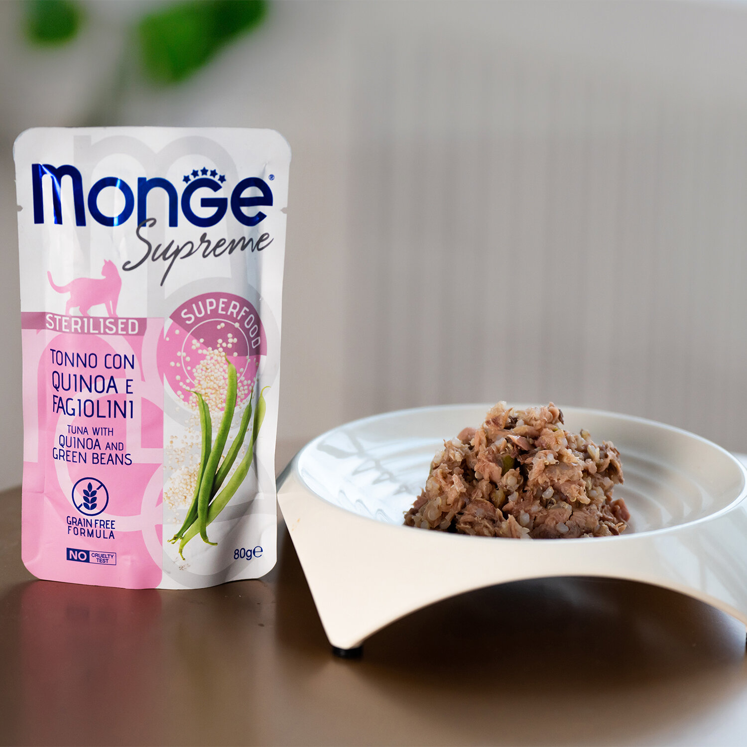 Monge Supreme Sterilised пауч для стерилизованных кошек (Тунец, киноа и фасоль, 80 г.) - фото №3