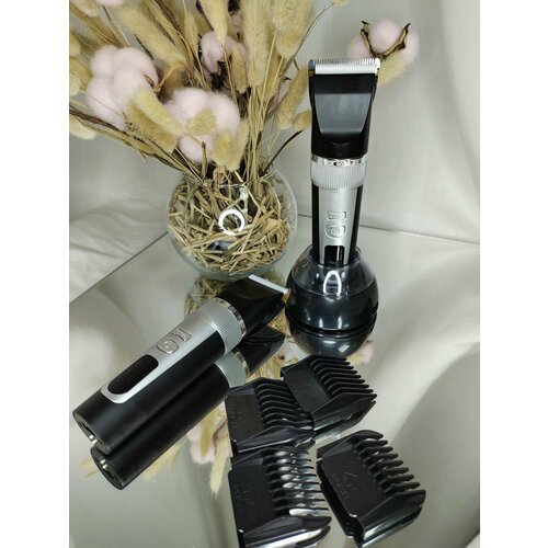 Машинка для стрижки волос беспроводная с дисплеем черная 233500₽