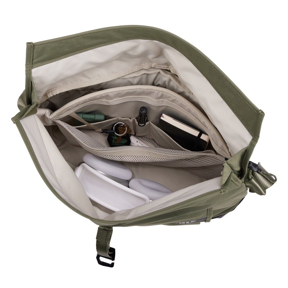 Thule Сумка через плечо Thule Paramount Crossbody, 2 л, черная, 3205005 — фото 1