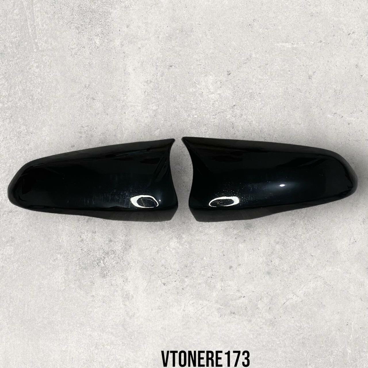 фото Накладки зеркал Лада Vesta (Lada Веста) в стиле BMW "М" (черный глянец)