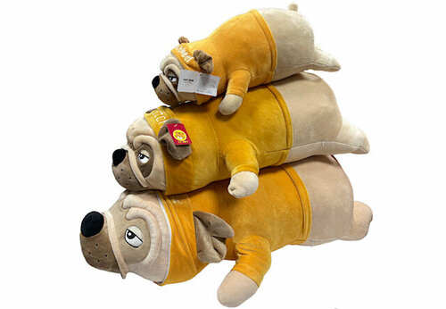 Мягкая игрушка подушка плюшевый длинный Мопс в одежде / Собака батон в желтой кофте, 45 см