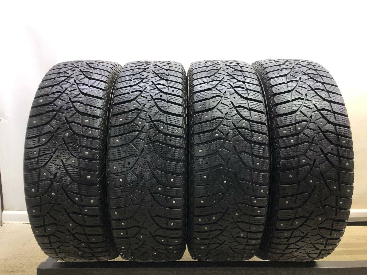 Bridgestone Blizzak Spike 02 SUV 225/65 R17 БУ Шины Зимние