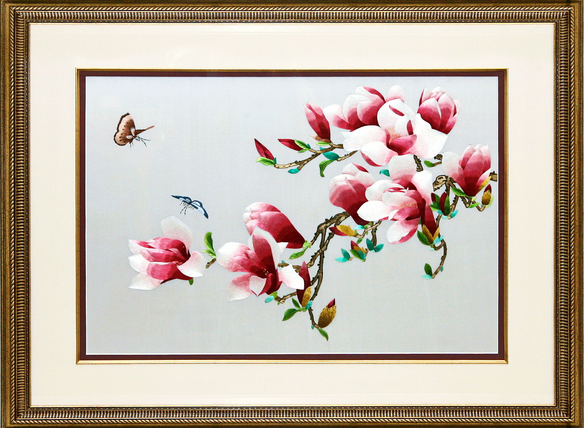 Картина вышитая шелком Магнолия с бабочками ручной работы /см 82х60х3/багет+паспарту