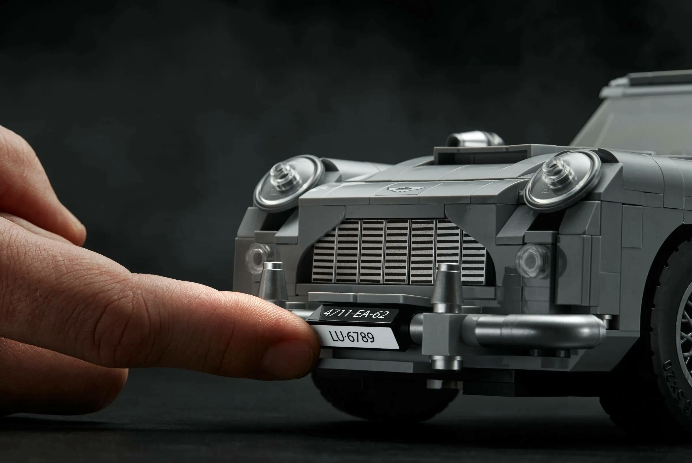 Конструктор LEGO 10262 Creator James Bond Aston Martin DB5 - фото №20