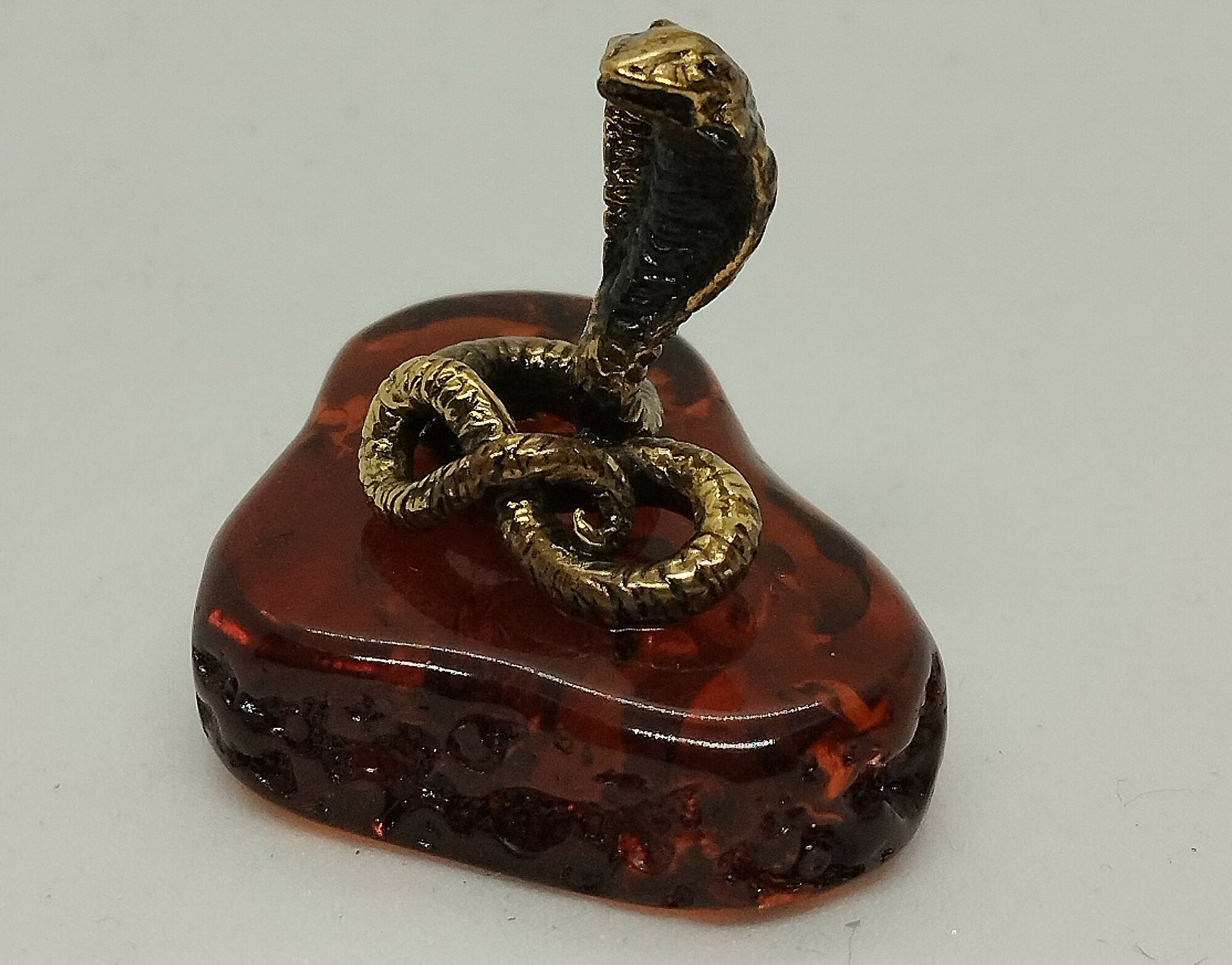 Фигурка бронза с янтарем "Змея", арт 301 — фото 1